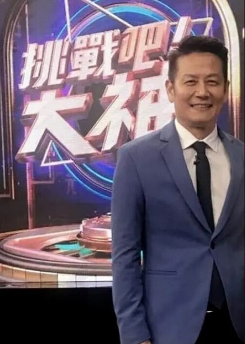 【实锤爆料】 抖音283万粉网红[DJNico爱跳舞]被金主性爆操内射视频流出！完美露脸！衣服和脐钉一模一样，实锤无疑！ - 52国产
